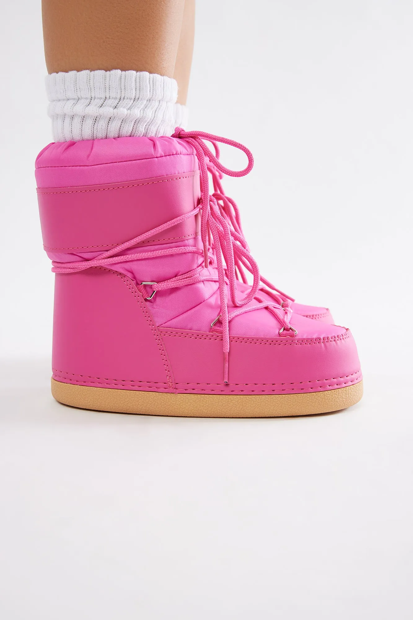 Arrowhead Flat Boots - Pink