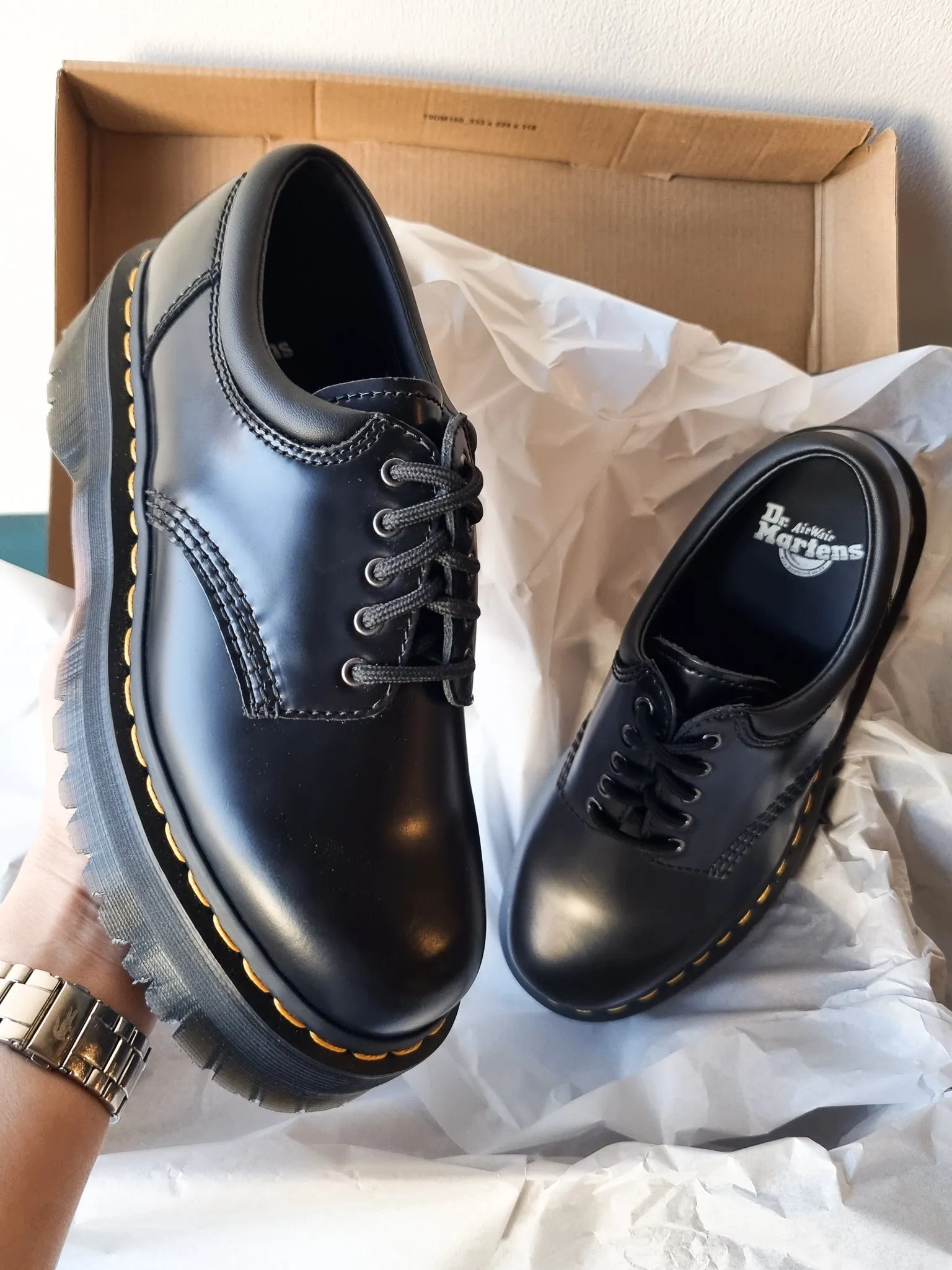 DR. MARTENS 8053 QUAD BLACK SMOOTH