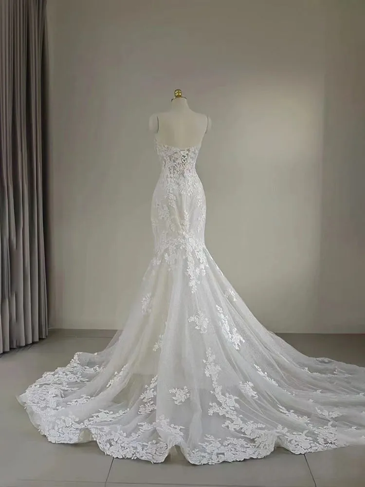 Elegant Trumpet/Mermaid Sweetheart Lace Appliques Wedding Dress