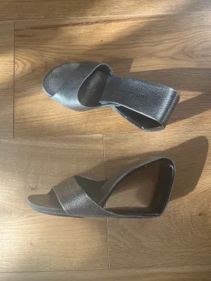 Gunmetal Wedges