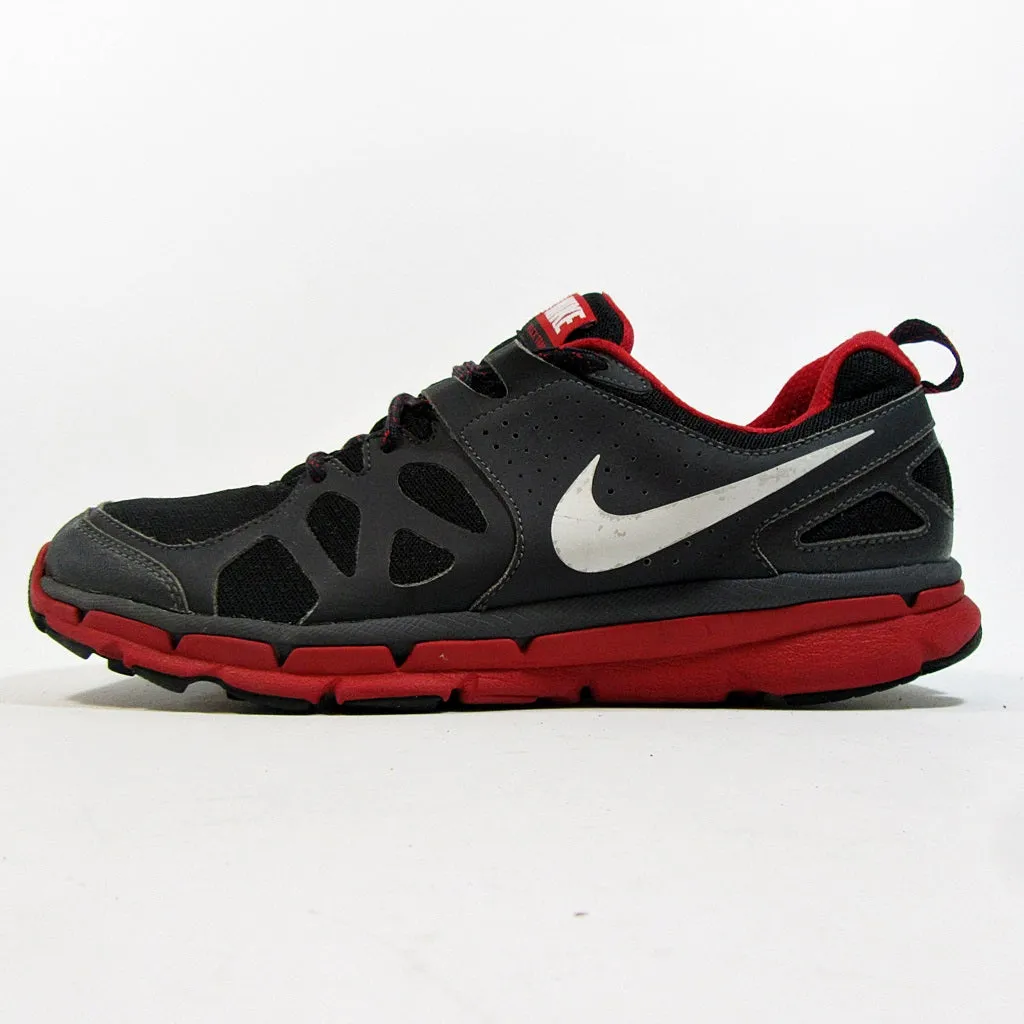 NIKE Flex Trail