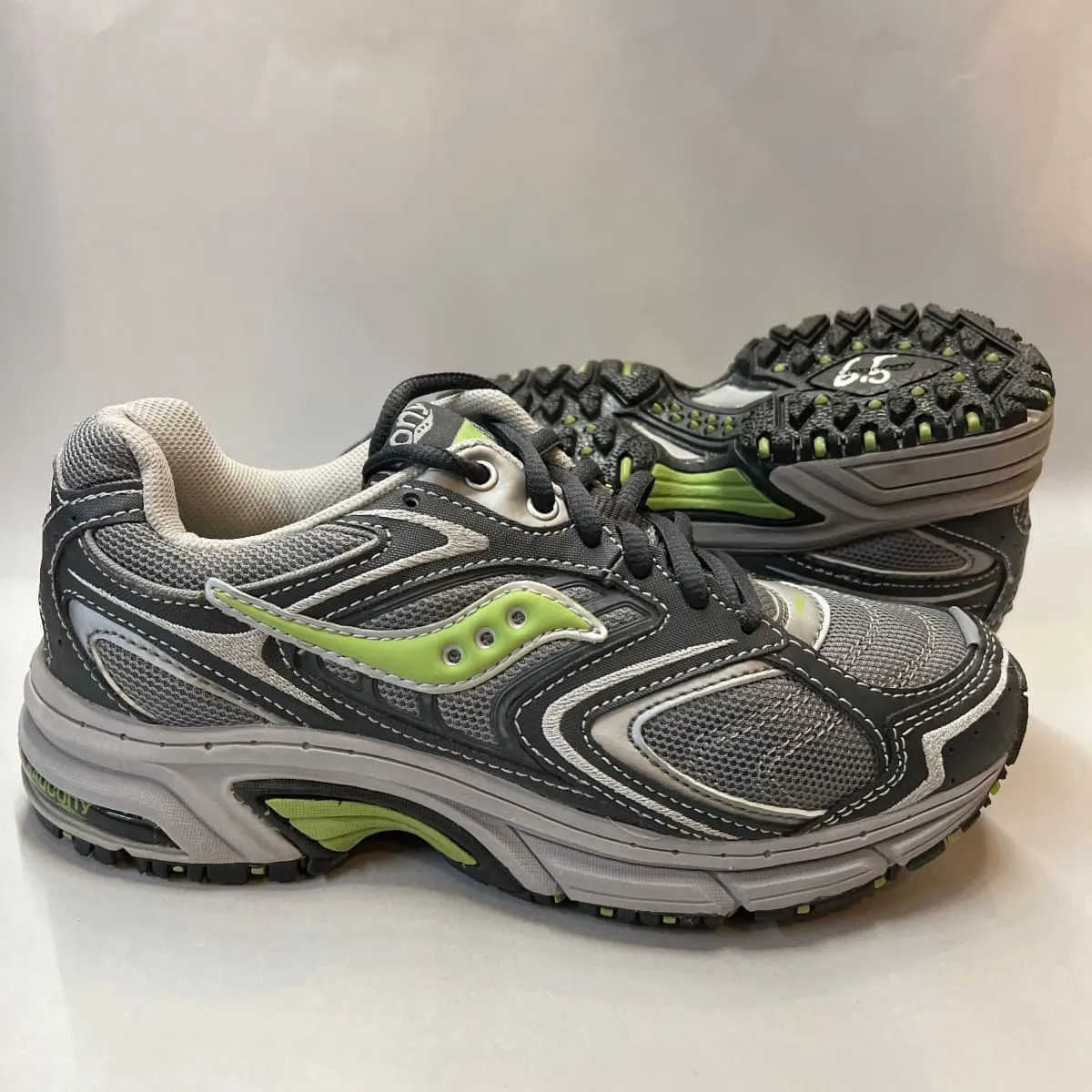 Women's Saucony •Ridge TR-Original• Trail Running Shoe - Gray/Green- Size 6.5M Preowned