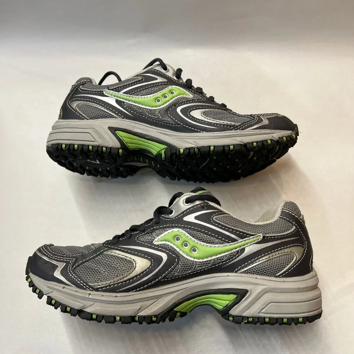 Women's Saucony •Ridge TR-Original• Trail Running Shoe - Gray/Green- Size 7M Preowned