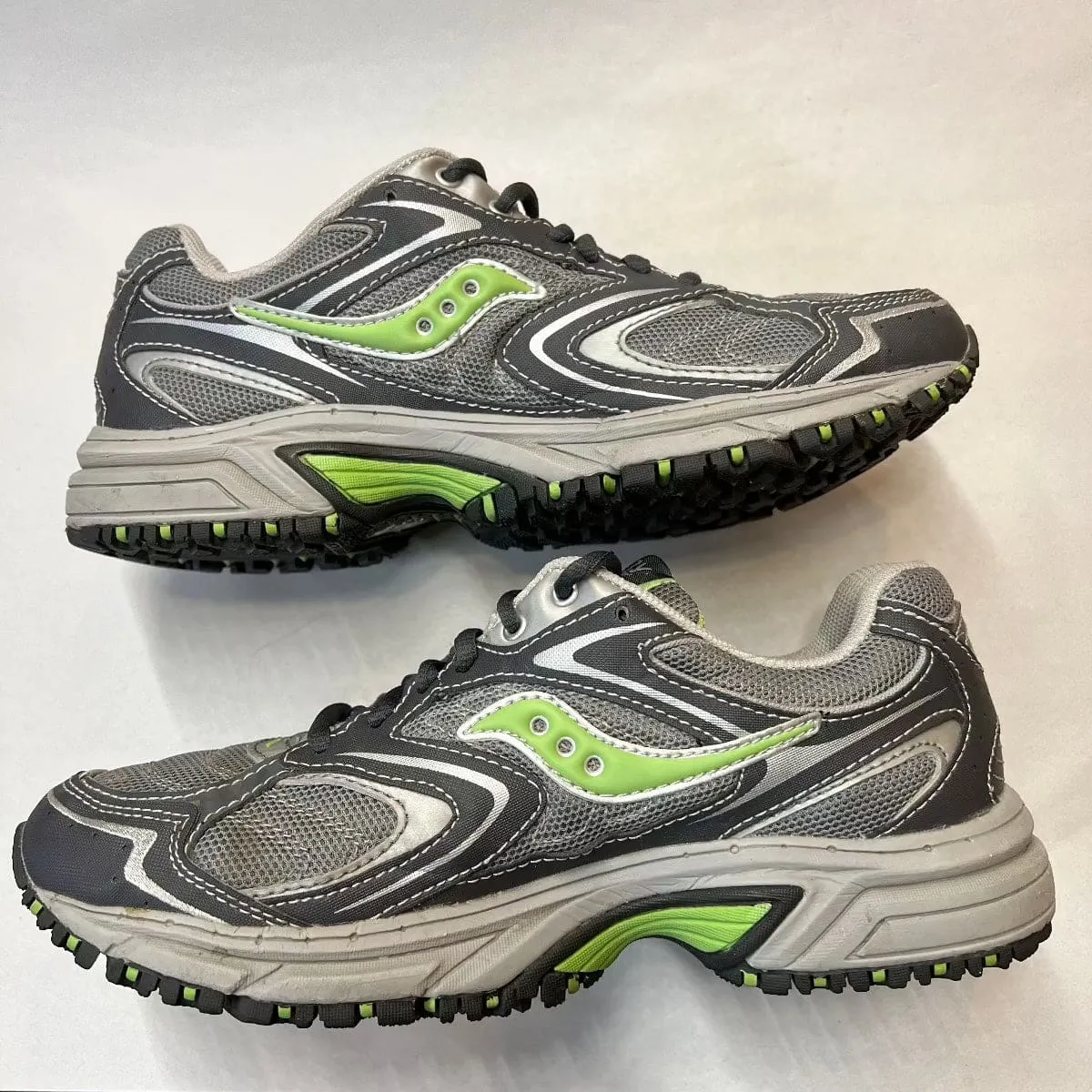 Women's Saucony •Ridge TR-Original• Trail Running Shoe - Gray/Green- Size 8.5M Preowned