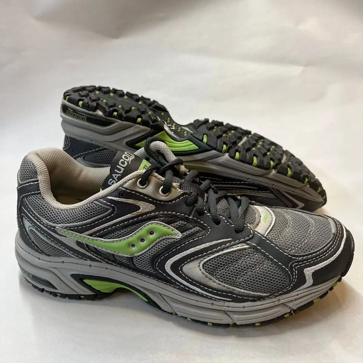 Women's Saucony •Ridge TR-Original• Trail Running Shoe - Gray/Green- Size 8.5M Preowned